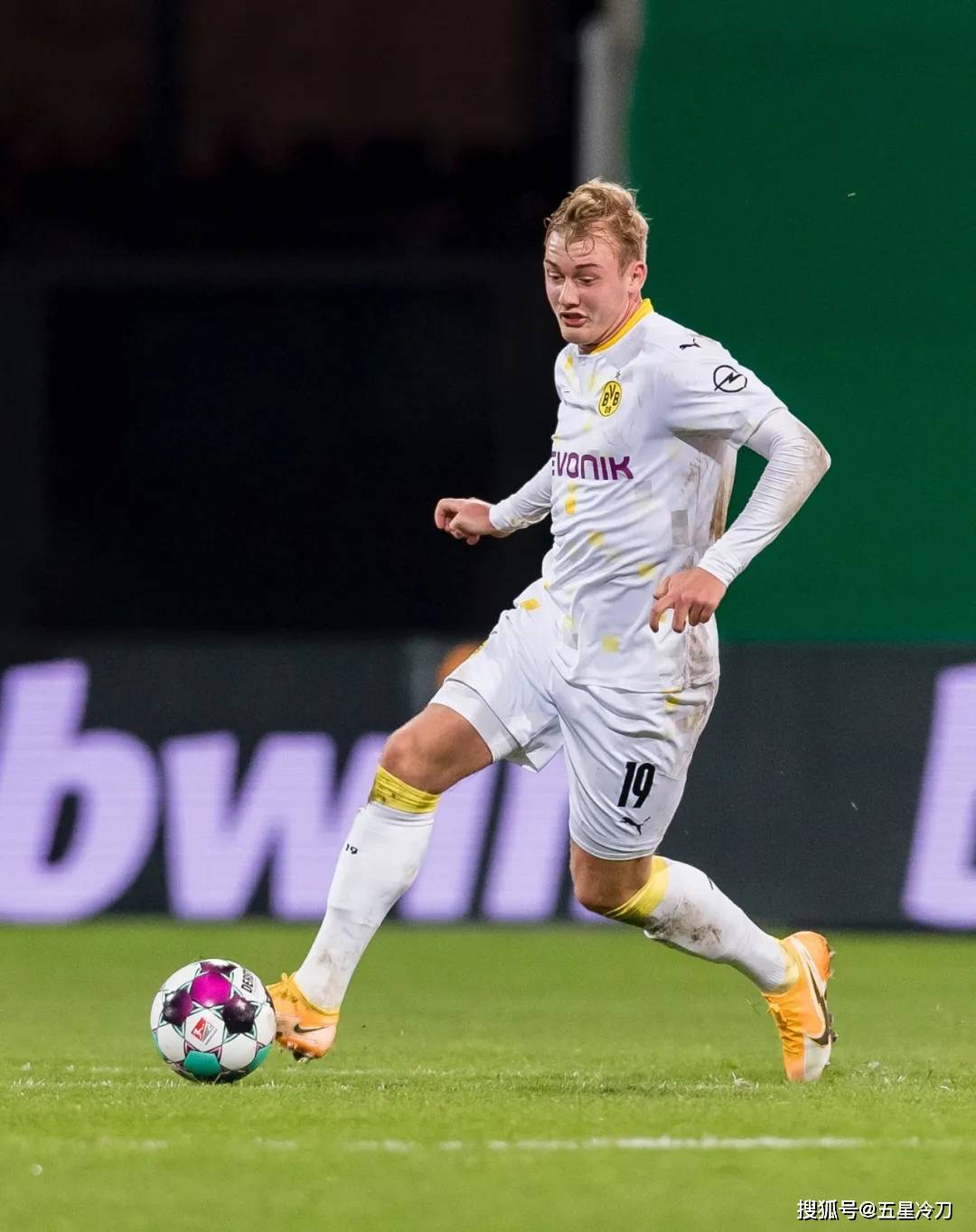 九游娱乐-包含马德里竞技内部会议纪要流出——今晨官宣签约，德国杯使命明确，阵容厚度经受考验的词条